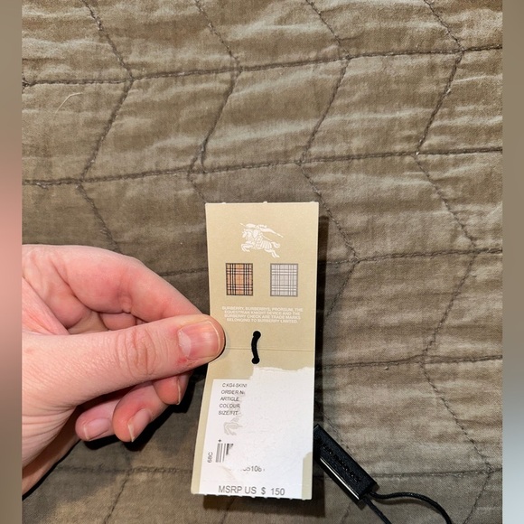 ⭐️NEW⭐️ Burberry Kids Straight leg jeans. Sz 4 - Picture 6 of 12